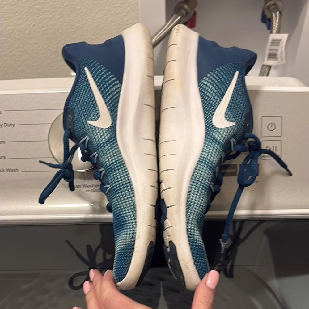 Nike Blue and Navy Women's Running Shoes